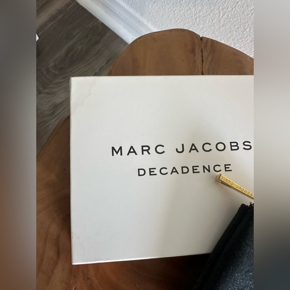 Marc Jacobs NEW in Box Decadence Coin Purse Cosmetics Pouch Black Shimmer - Picture 5 of 6